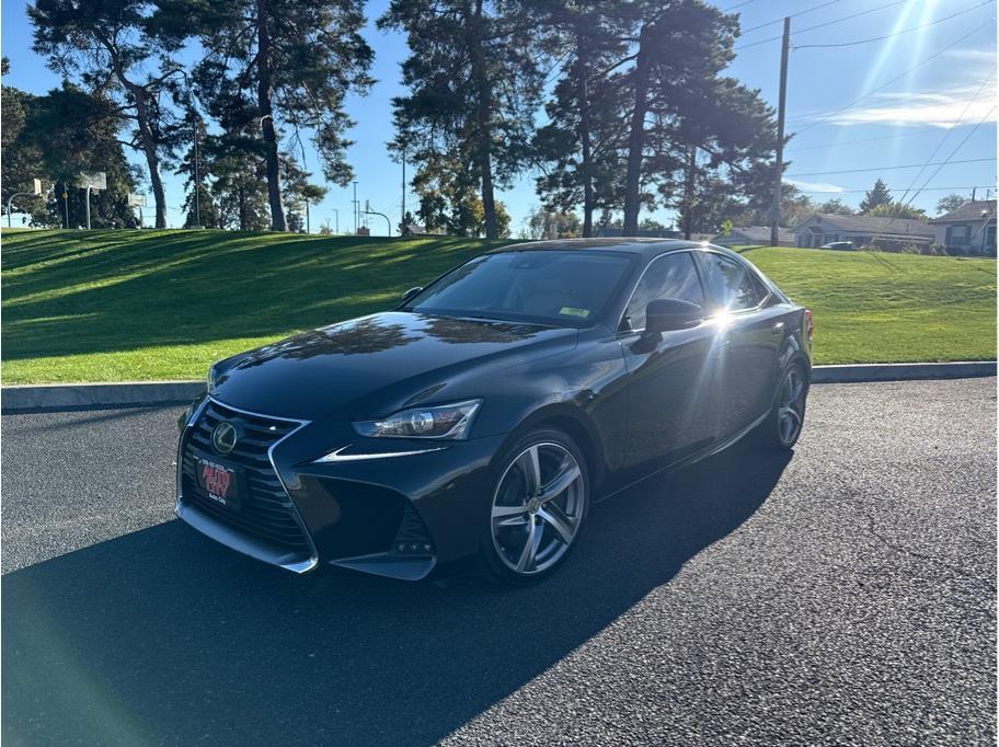 2017 Lexus IS